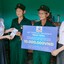 Biểu tượng tai nghe và người hỗ trợ, thể hiện dịch vụ khách hàng 24/7.